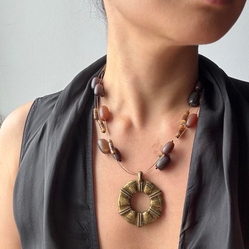 VTG Brown Beaded Gold Tone Circular Pendant Chunky Boho Statement Necklace